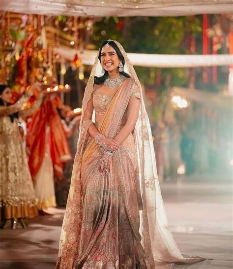 radhika merchant bridal outfit.